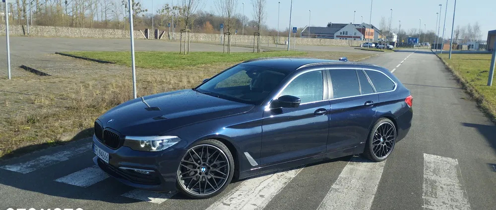 samochody osobowe BMW Seria 5 cena 89999 przebieg: 104854, rok produkcji 2018 z Szczecin